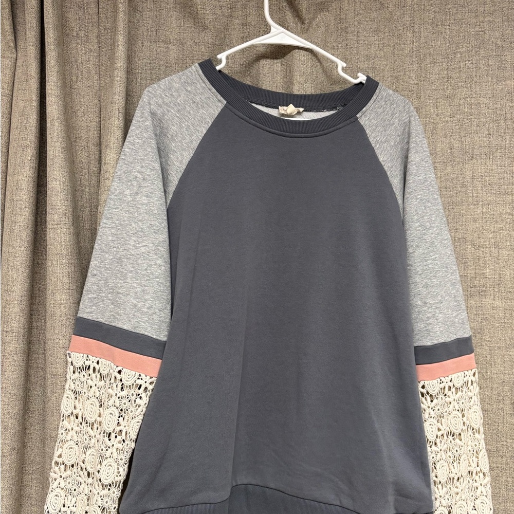 Hem & Thread Gray and Pink Lace Sleeve Blouse